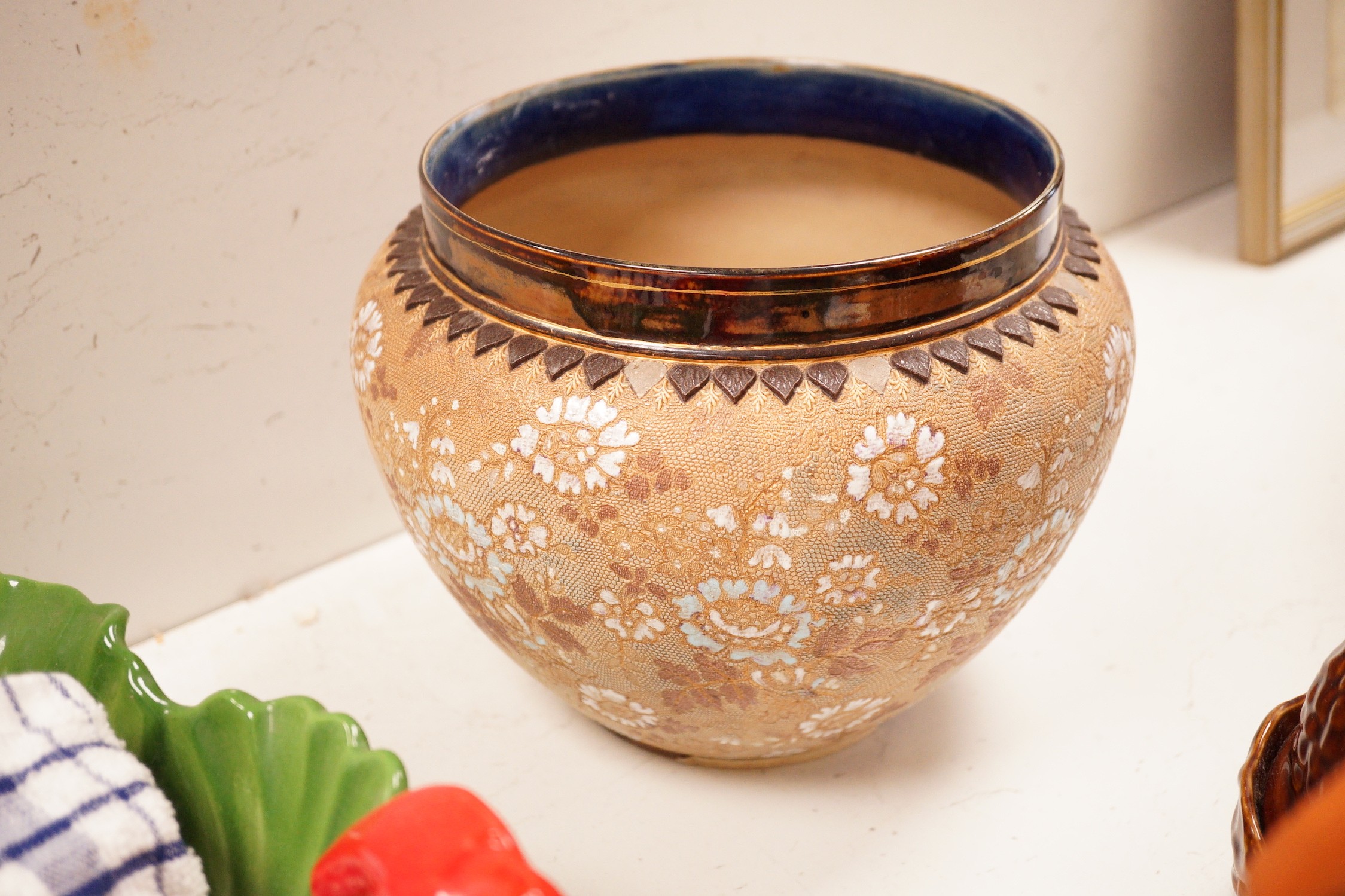 Mixed ceramics including a Doulton jardiniere